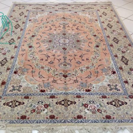 قیمت فرش دستباف ابریشمی اصفهان