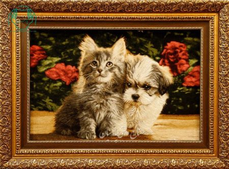 تابلو فرش دستبافت چله ابریشم سگ و گربه و گل رز