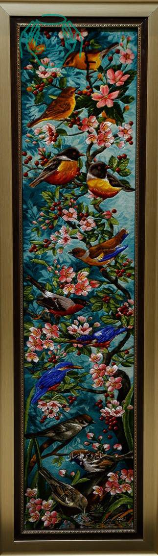 تابلو فرش دستبافت عمودی چله ابریشم مرغ عشق زمینه آبی